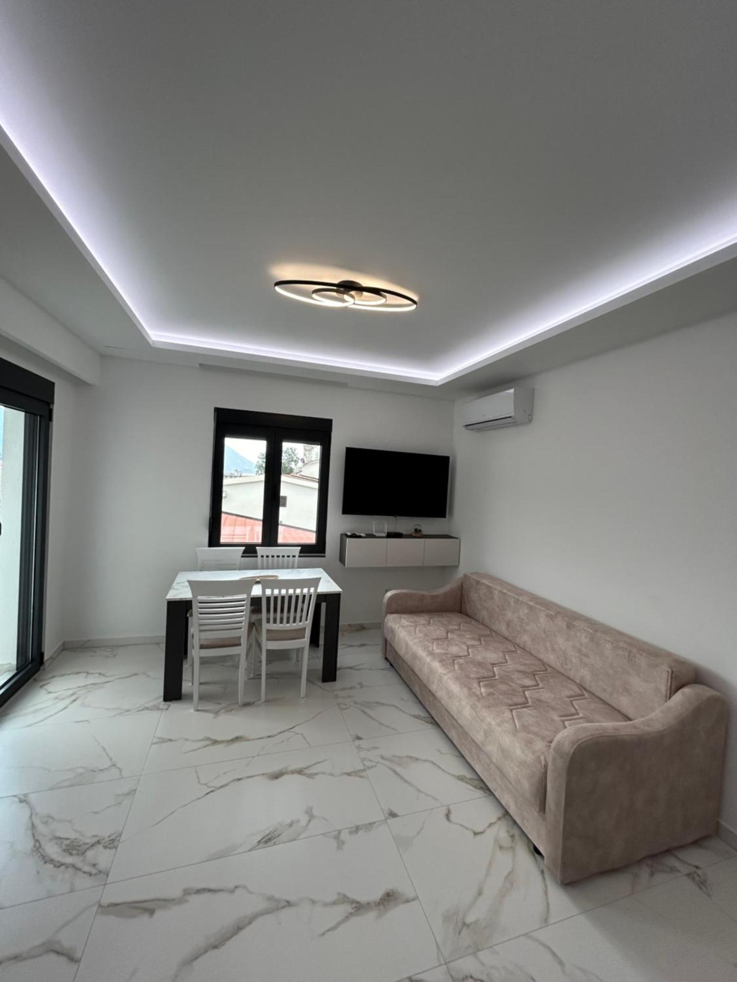 Apartment Merlin Prestige Budva
