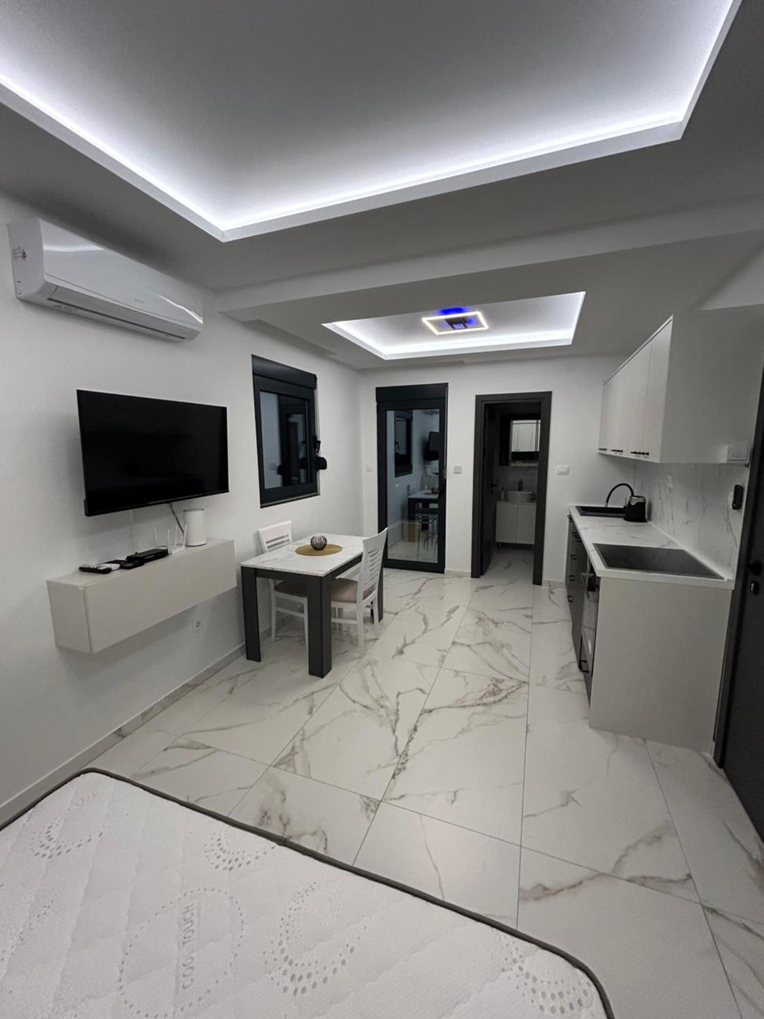 Merlin Prestige Apartment Budva