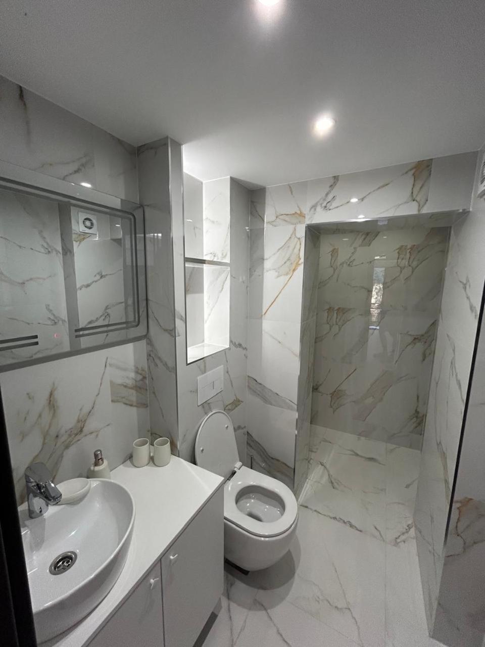 Merlin Prestige Apartment